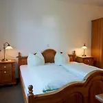 Zum Trippstein Gasthof *