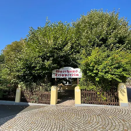 Zum Trippstein Guest house