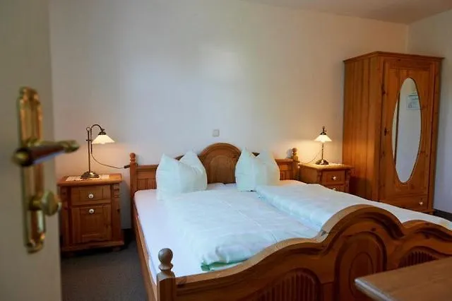 Zum Trippstein Guest house *